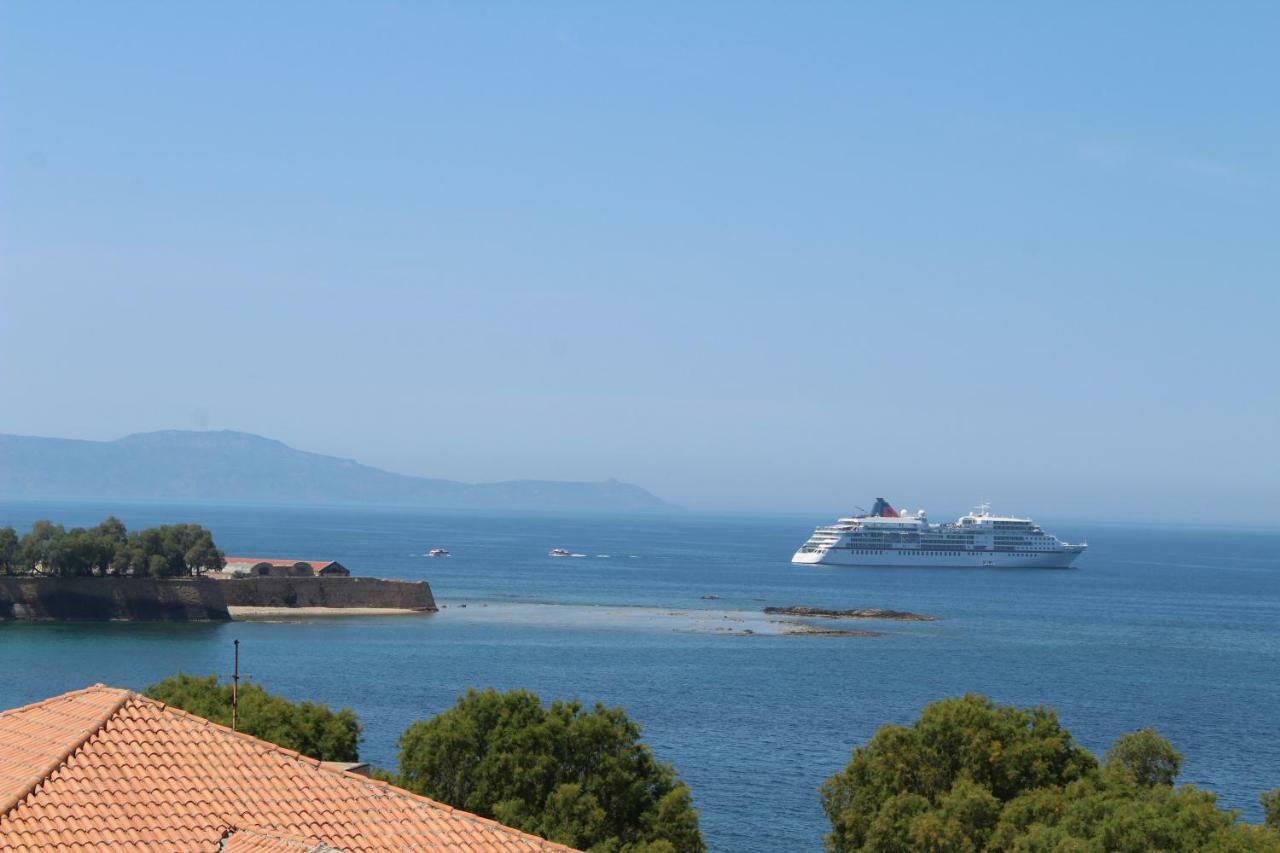 Central Luxurious Apartment With Sea View! Chania  Екстер'єр фото